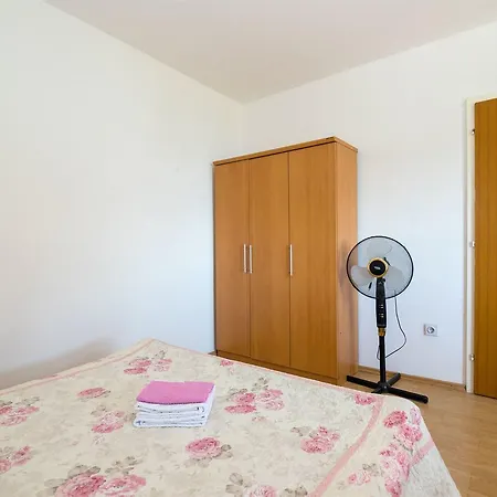 Neda * Poljica (Trogir)